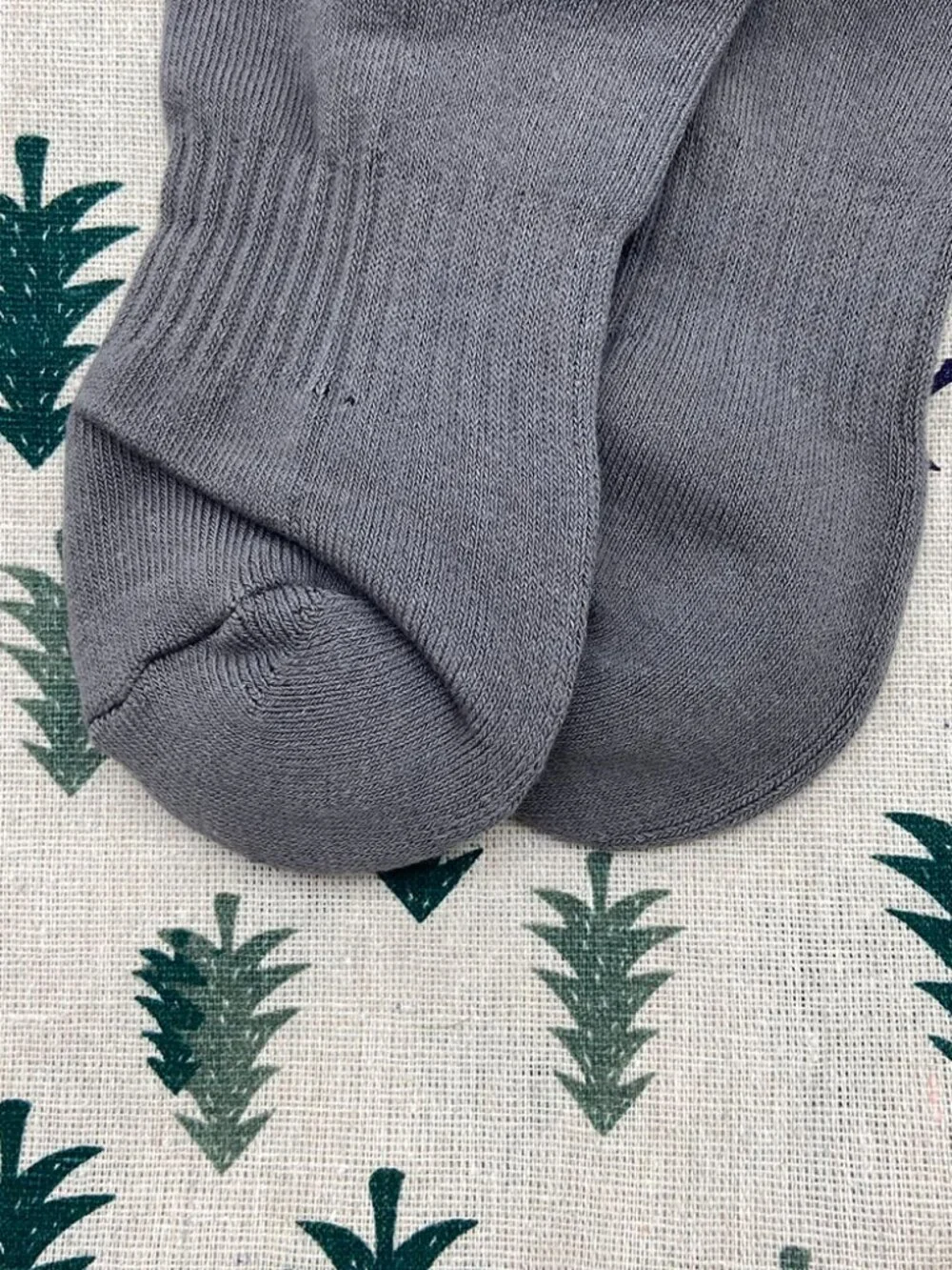Gallery Dept Black Logo Embroidered Dark Gray Cotton Sports Socks